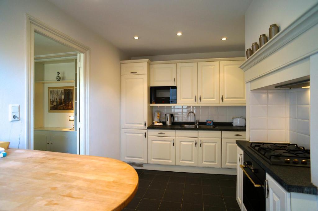 Stayci Serviced Apartments Noordeinde デン・ハーグ 部屋 写真